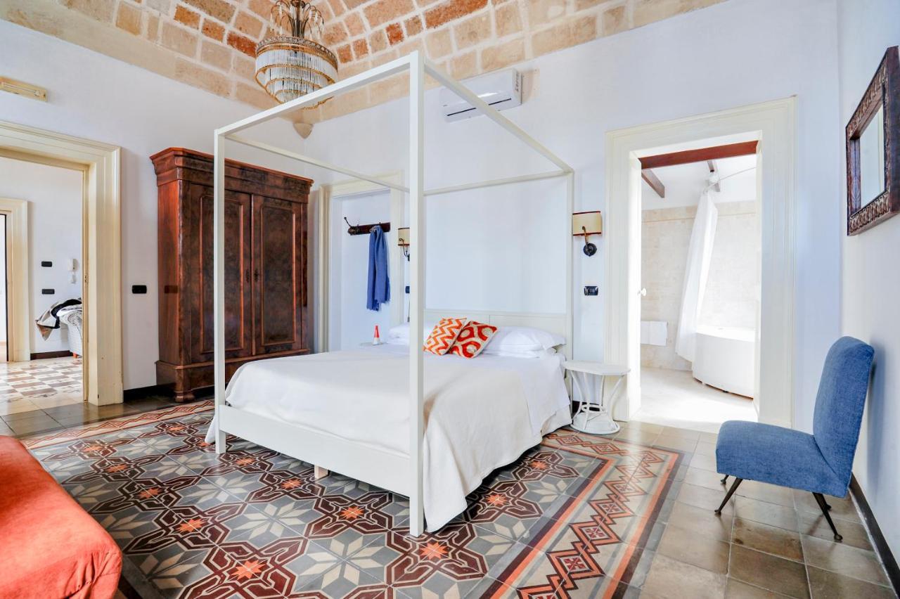 Castriota 19 - Jacuzzi Apartment Sit Lecce Bagian luar foto