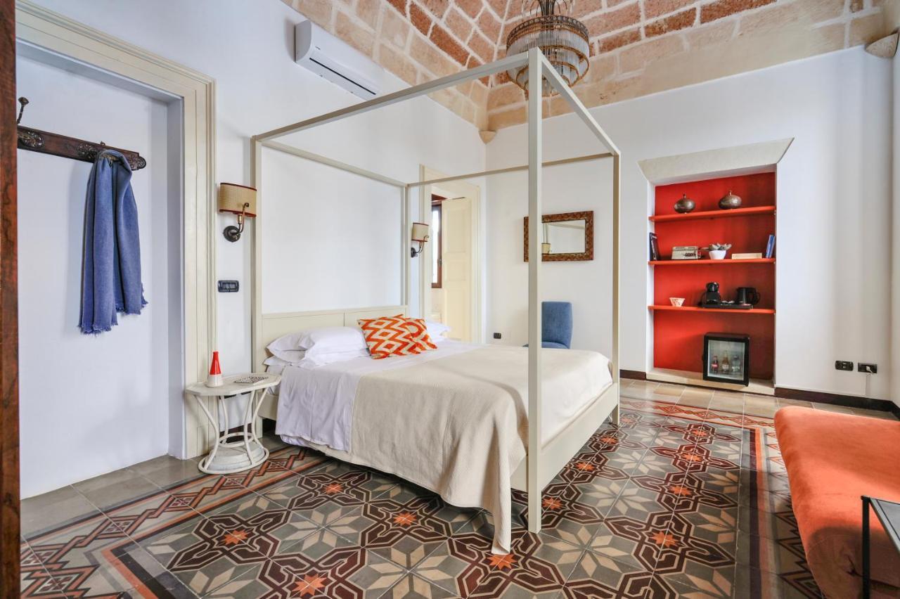 Castriota 19 - Jacuzzi Apartment Sit Lecce Bagian luar foto